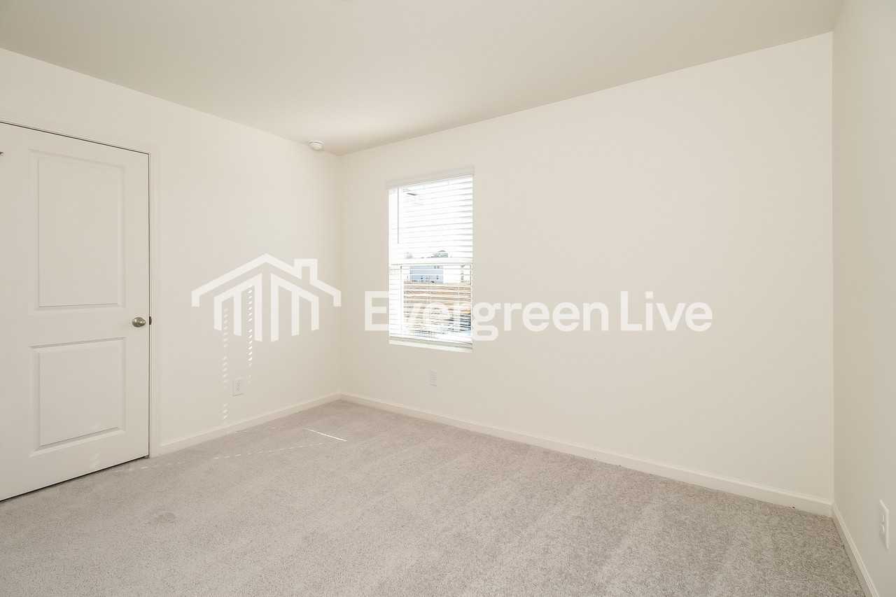 103 Rowlett Pl - Photo 7 of 10
