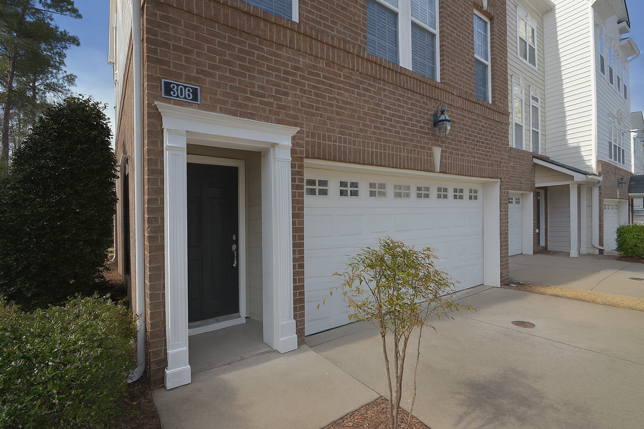 306 Bally Shannon Way - Photo 2 of 27