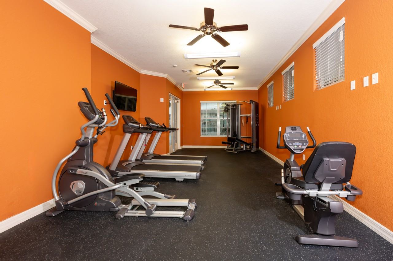 Oakwood Sarasota - Photo 7 of 29