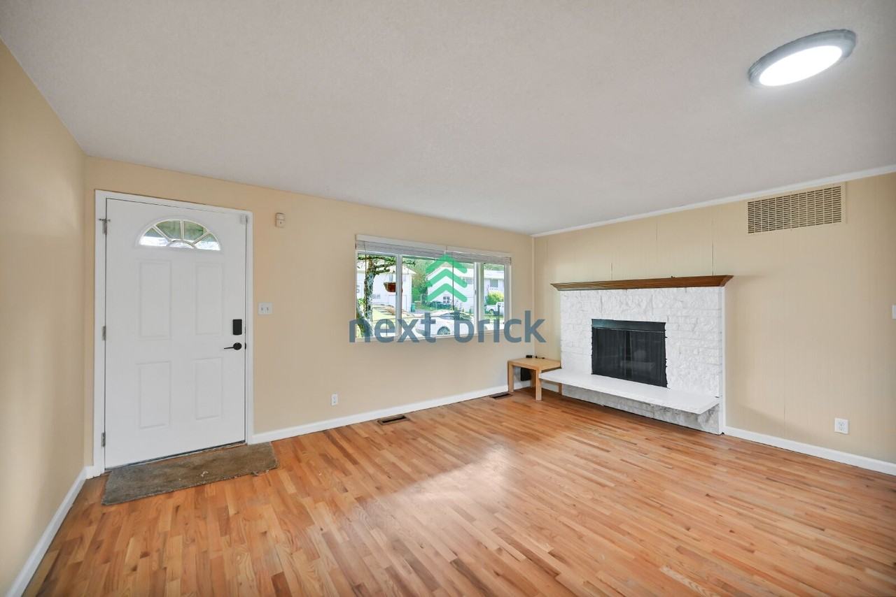 16105 128th Ave Se - Photo 2 of 19