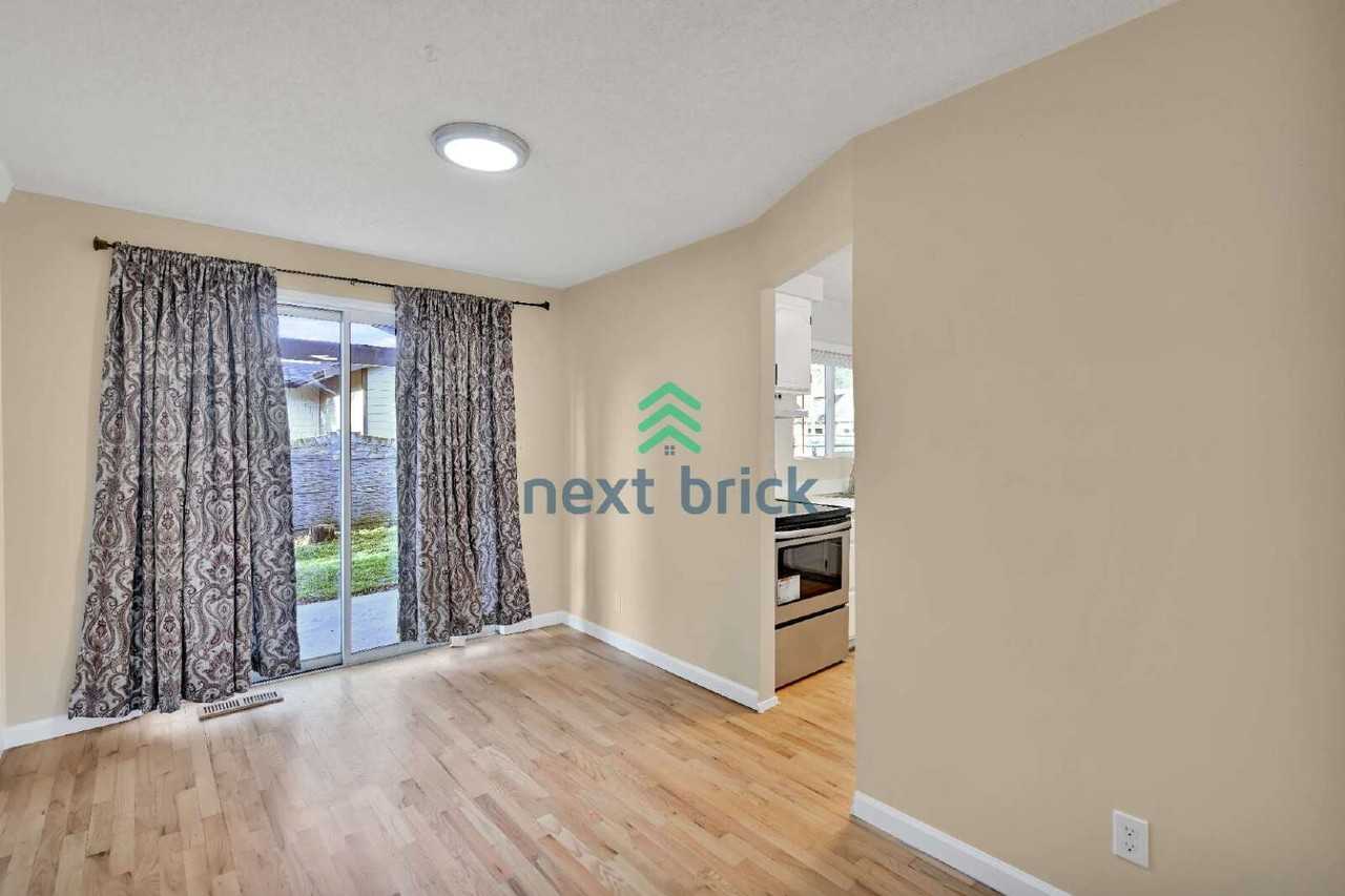 16105 128th Ave Se - Photo 6 of 19