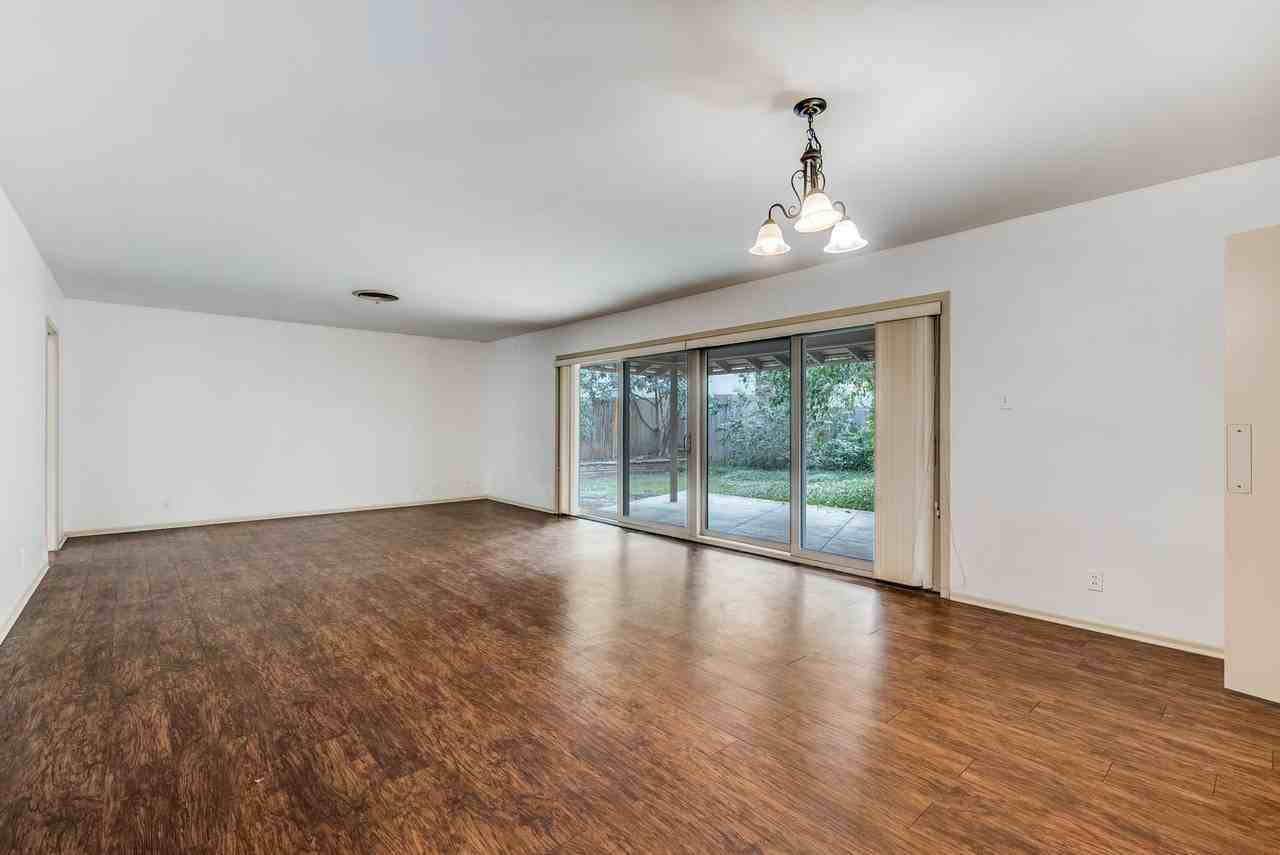 130 Treasure Way - Photo 3 of 25