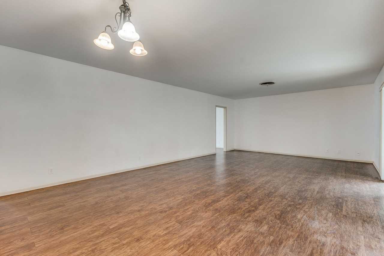 130 Treasure Way - Photo 4 of 25