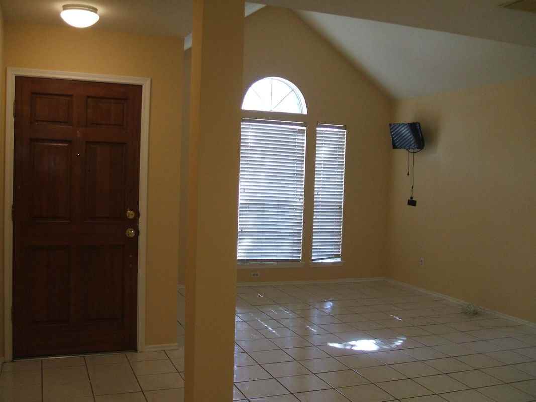 8978 Dawnridge Dr - Photo 3 of 3