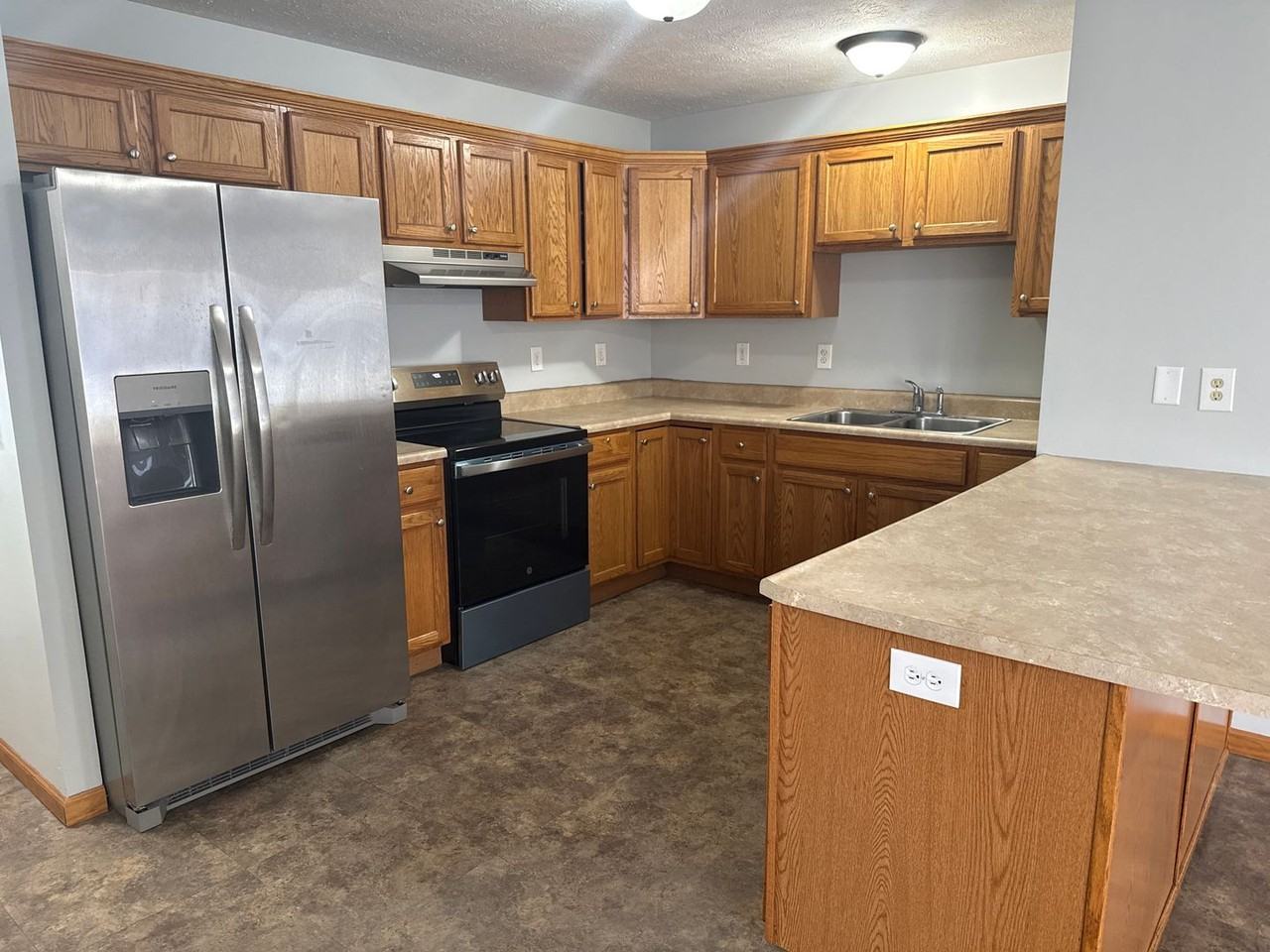 2914 Sandy Ln - Photo 2 of 20