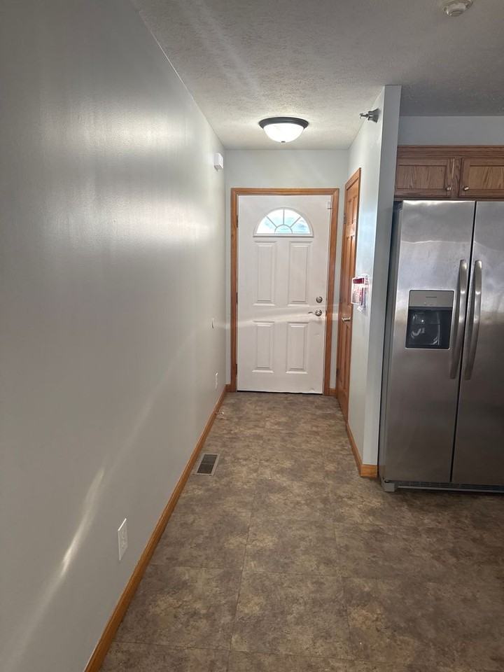 2914 Sandy Ln - Photo 4 of 20