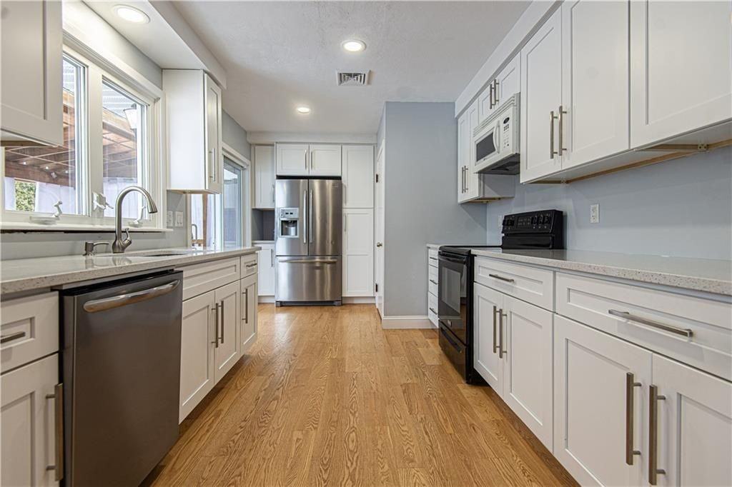 25 Weeks St - Photo 7 of 44