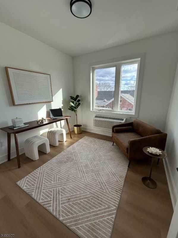 1225 Morris Ave - Photo 4 of 5