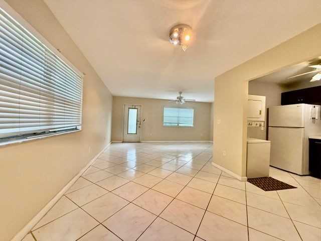 139 Tuscany B - Photo 2 of 20