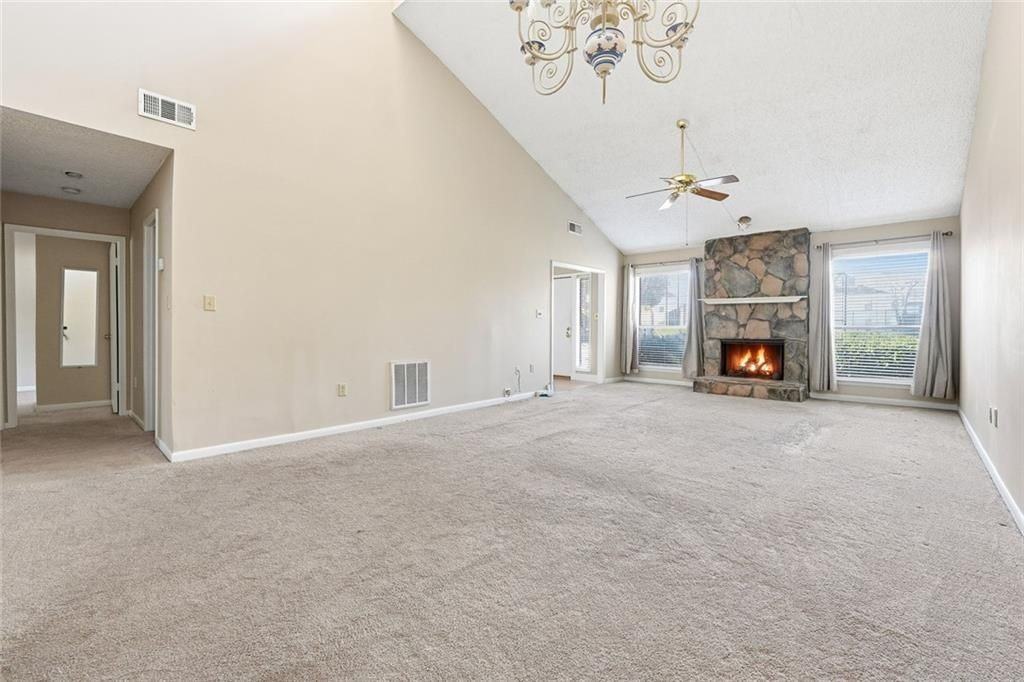 813 Serramonte Dr - Photo 3 of 14