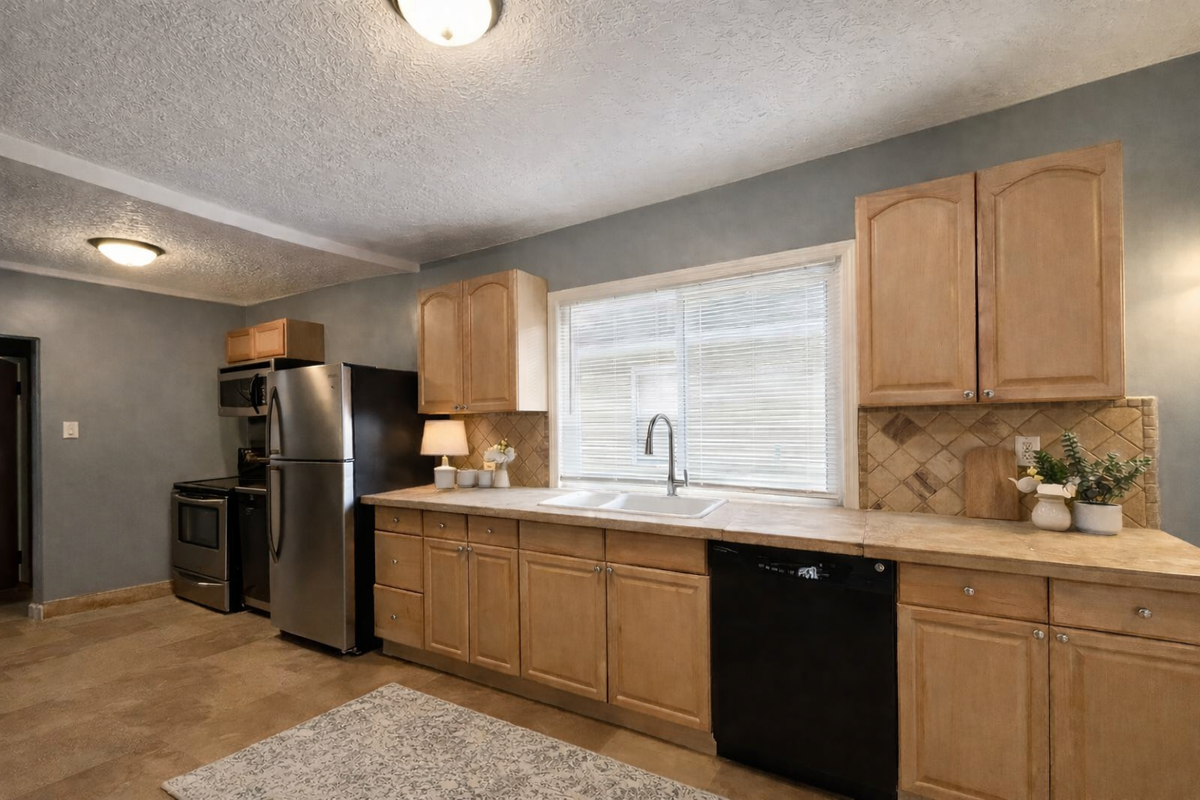 20540 Delaware Ave - Photo 6 of 20