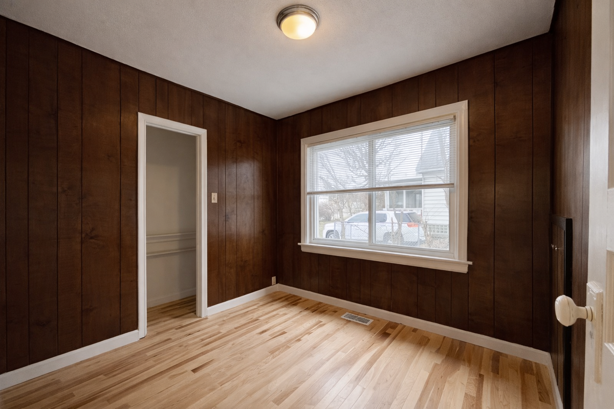 20540 Delaware Ave - Photo 7 of 20