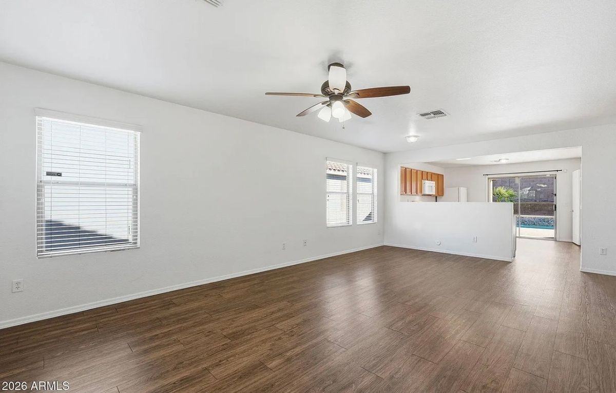 211 E Valley View Dr - Photo 5 of 21