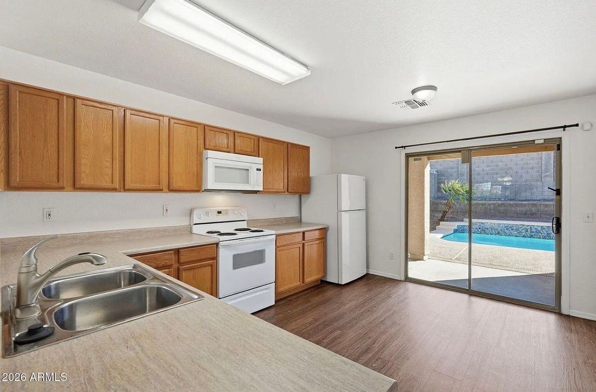 211 E Valley View Dr - Photo 7 of 21