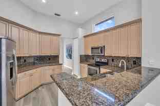 558 Nw 118th Ave - Photo 1 of 1