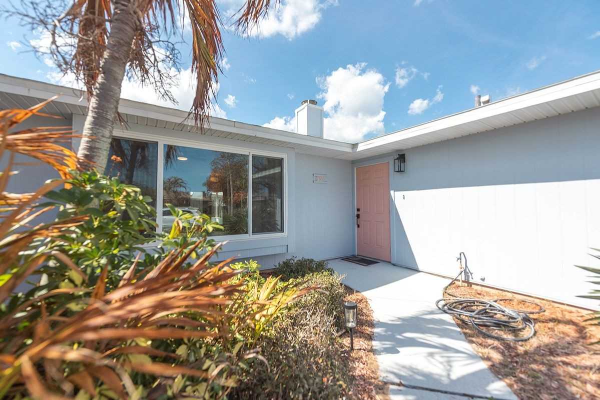 790 Palm Dr - Photo 2 of 50