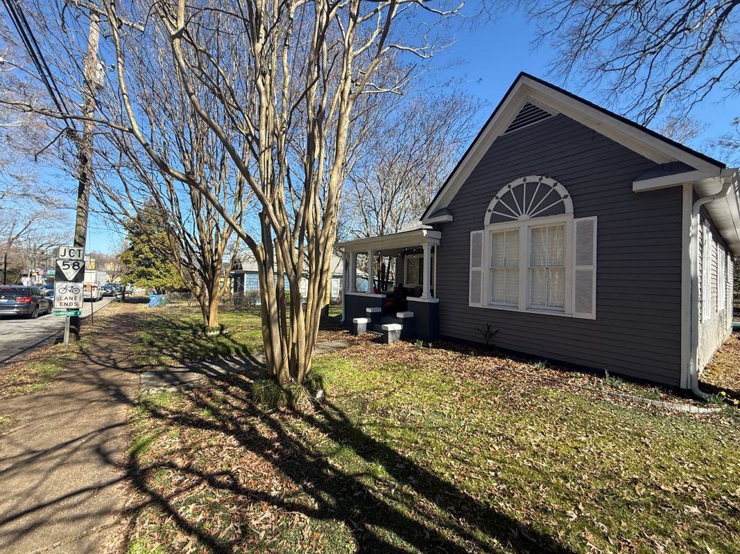 4016 Saint Elmo Ave - Photo 3 of 3