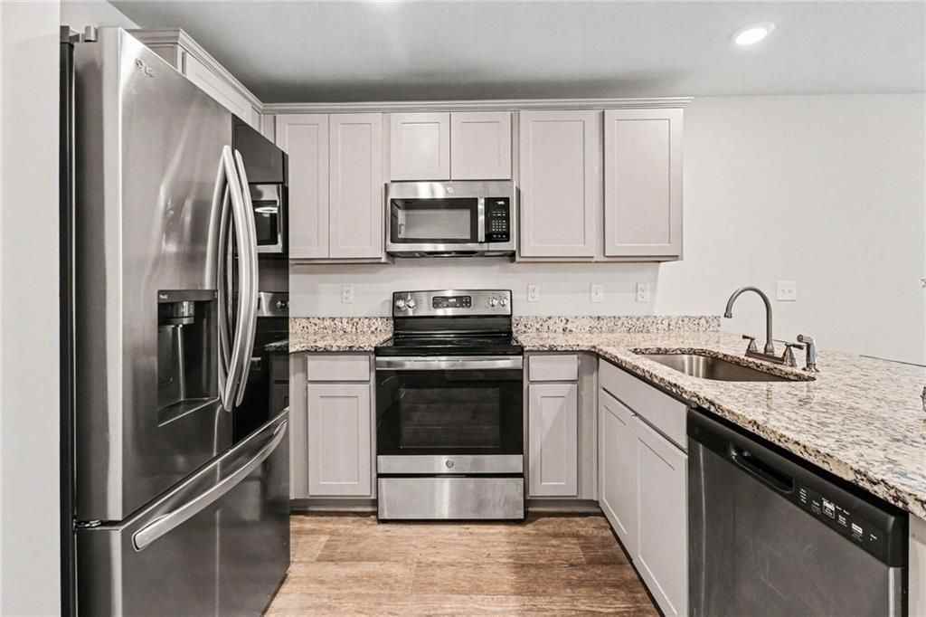 3528 Station Dr - Photo 5 of 17