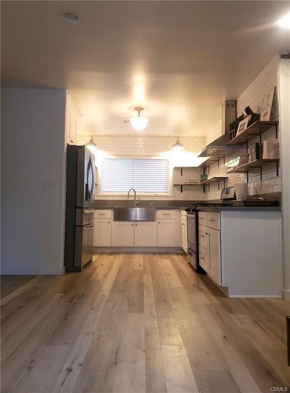 124 Cedar St - Photo 3 of 13