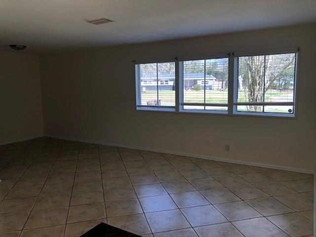 708 Littledale Rd - Photo 5 of 15