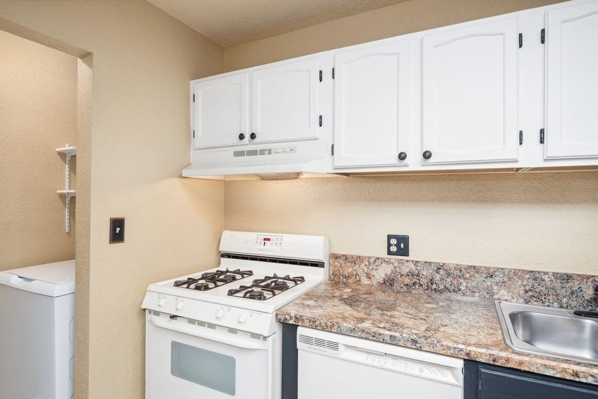 1230 Mechem Dr ##23 - Photo 2 of 18