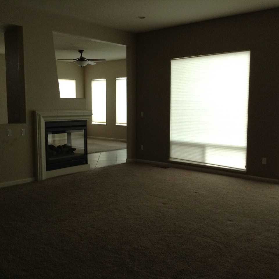 2720 Milano Dr - Photo 6 of 13