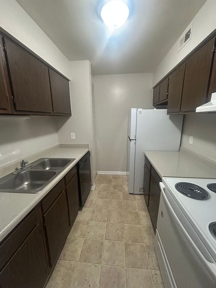 326 Orchard Trace Ln #5 - Photo 7 of 9