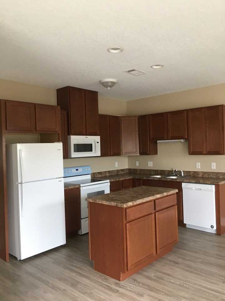 407 Judy Pl - Photo 6 of 16