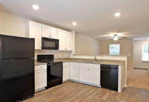 918 E Green St #E109 - Photo 1 of 1