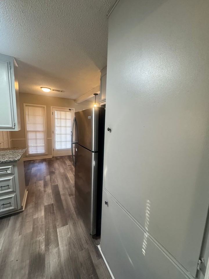 3208 Little John Dr - Photo 5 of 19