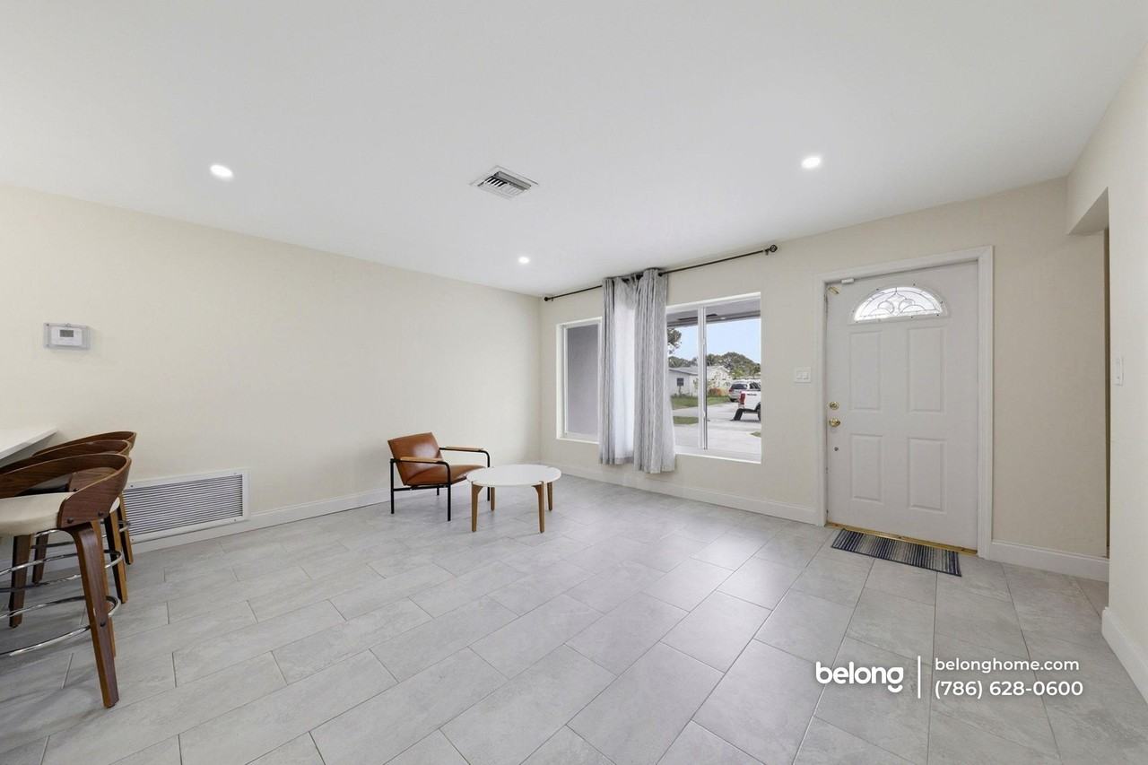 2631 Nw 47th Ave - Photo 6 of 24