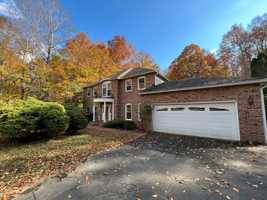 featured image of 6001 River Forest Dr