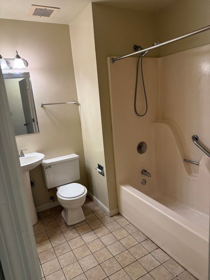 Impeckabel Properties - Photo 5 of 8