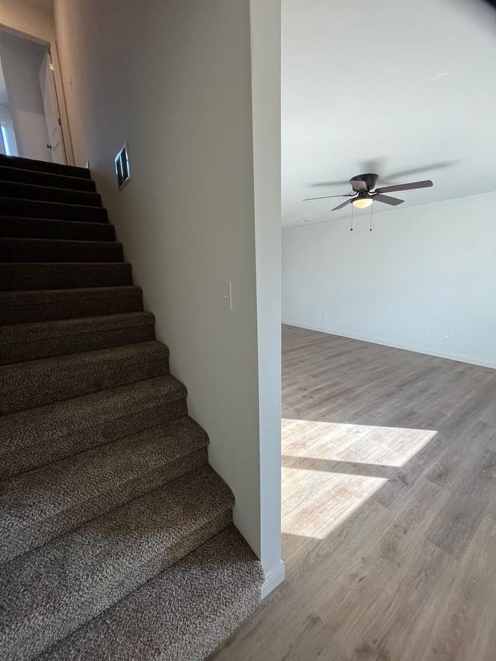 15410 15410 A Corbin Court - Photo 3 of 18