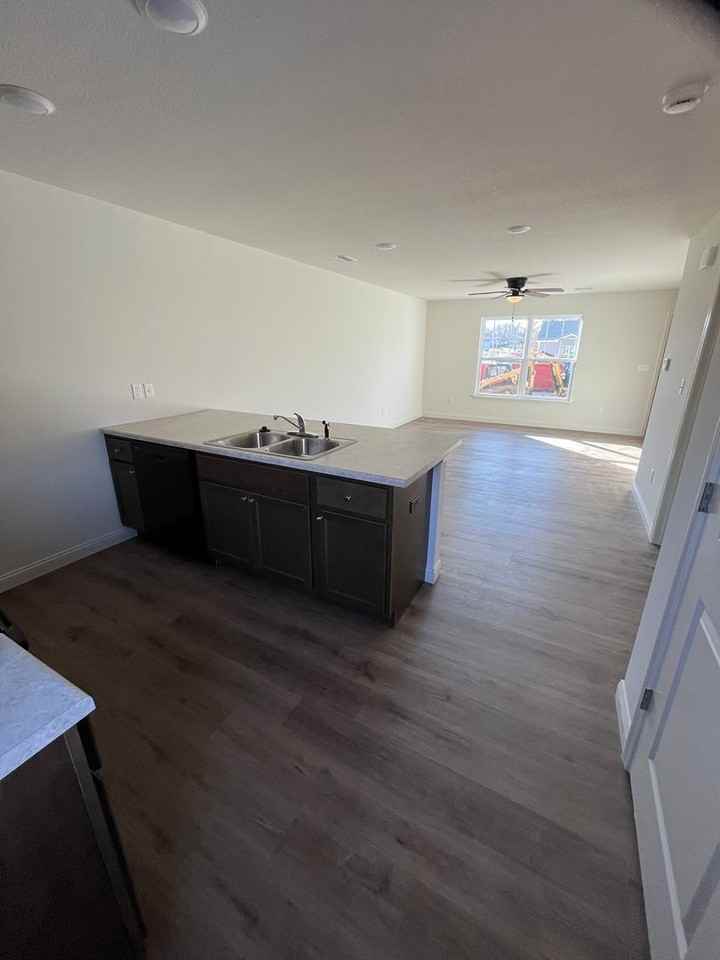 15410 15410 A Corbin Court - Photo 6 of 18