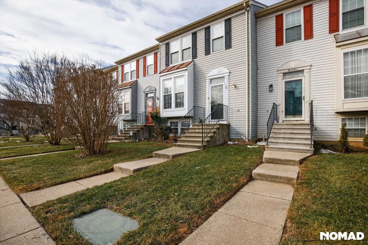 32 Rocky Brook Ct - Photo 3 of 31