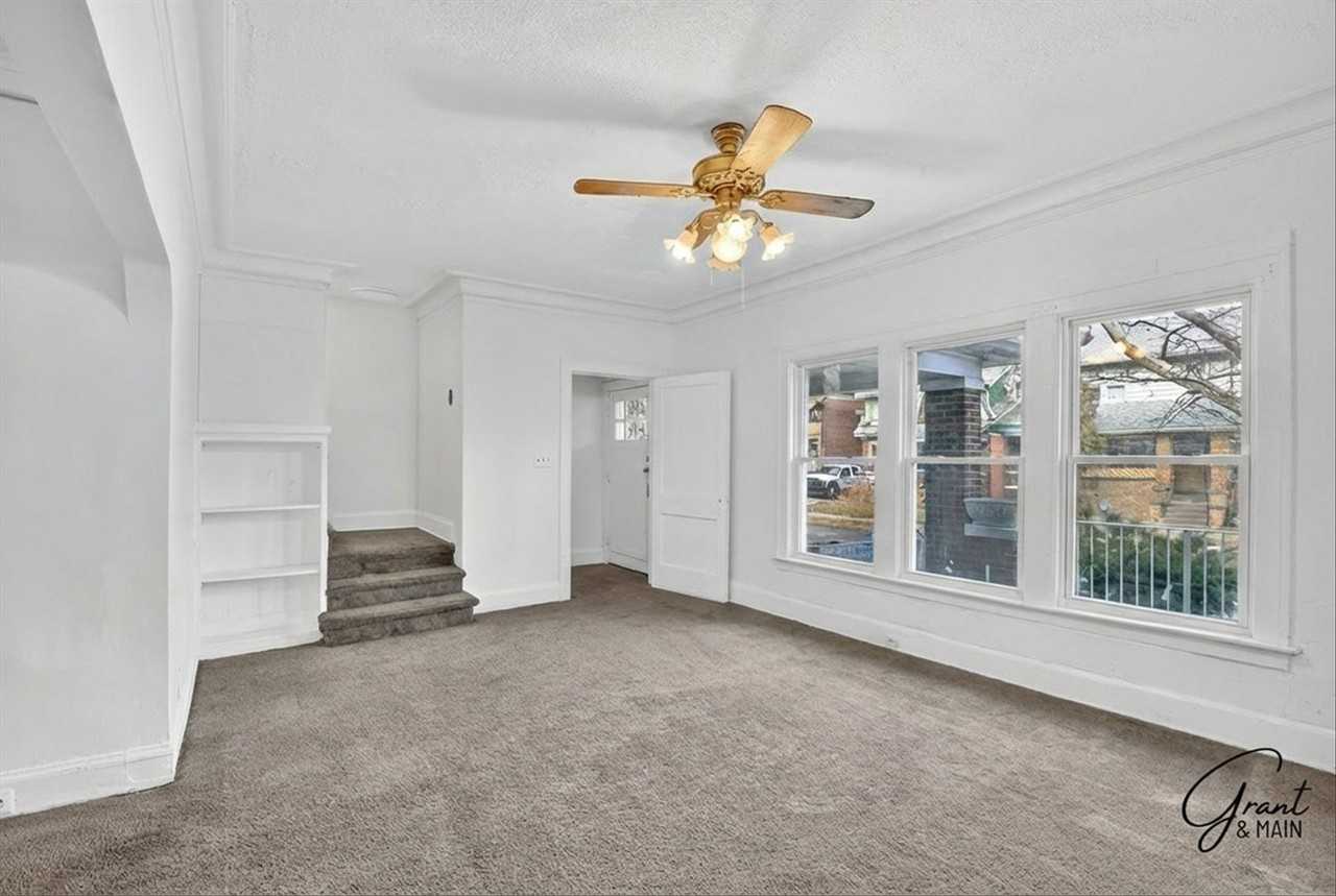 2685 Clairmount St - Photo 4 of 19