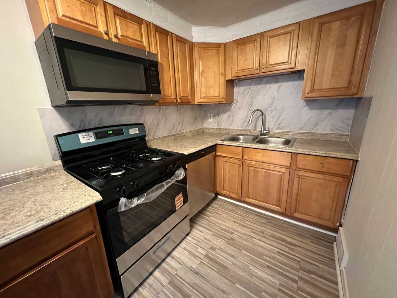 235 W Wyncliffe Ave - Photo 7 of 28