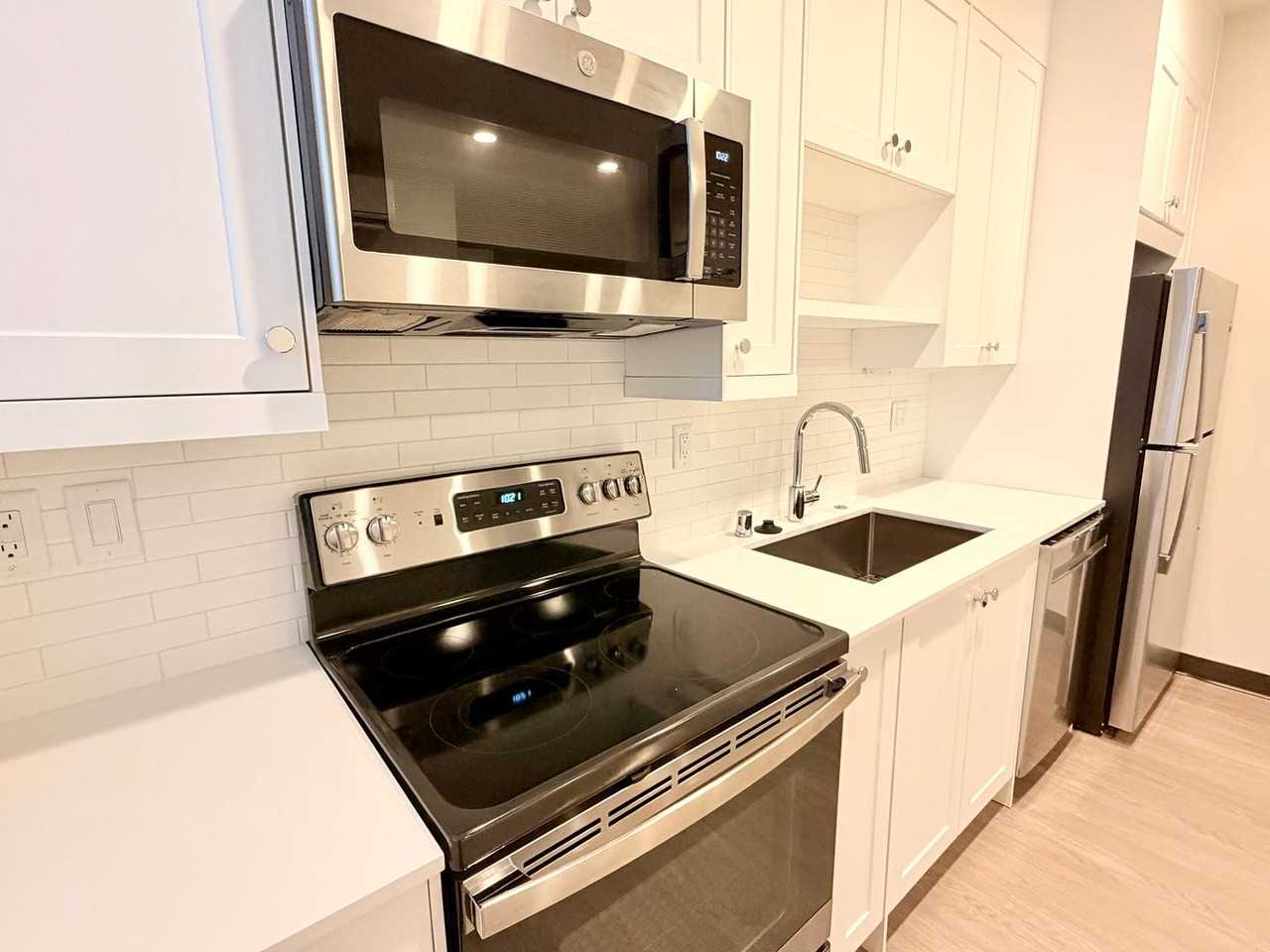 2613 3rd Ave W - Photo 5 of 19