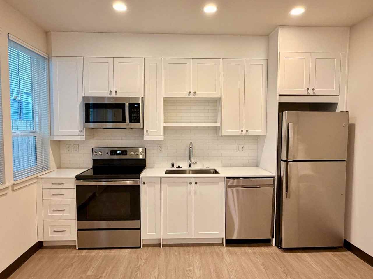 2613 3rd Ave W - Photo 6 of 19