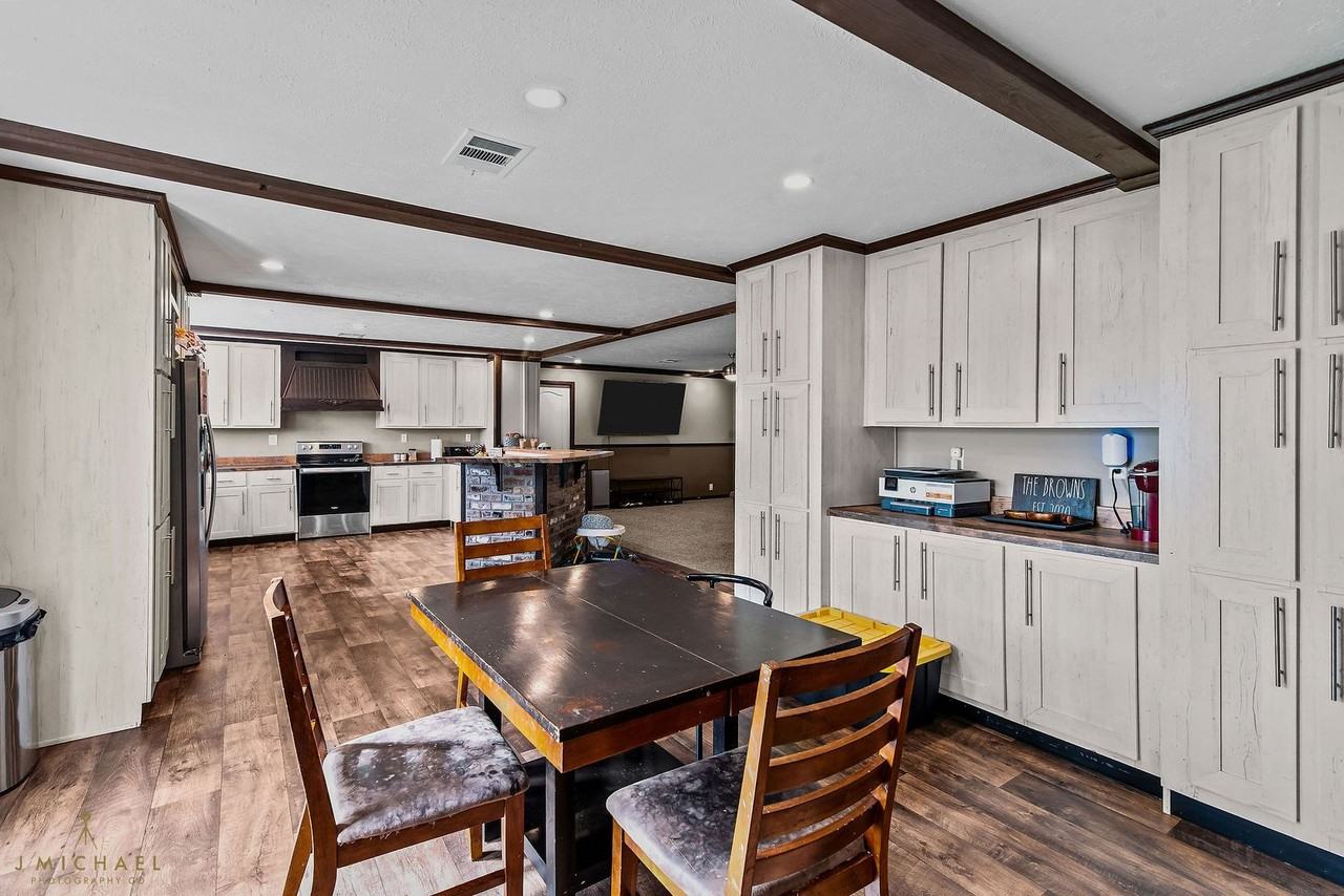 4638 Benton Rd - Photo 7 of 18