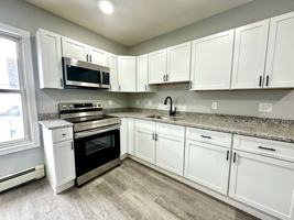 featured image of 121 Oak St