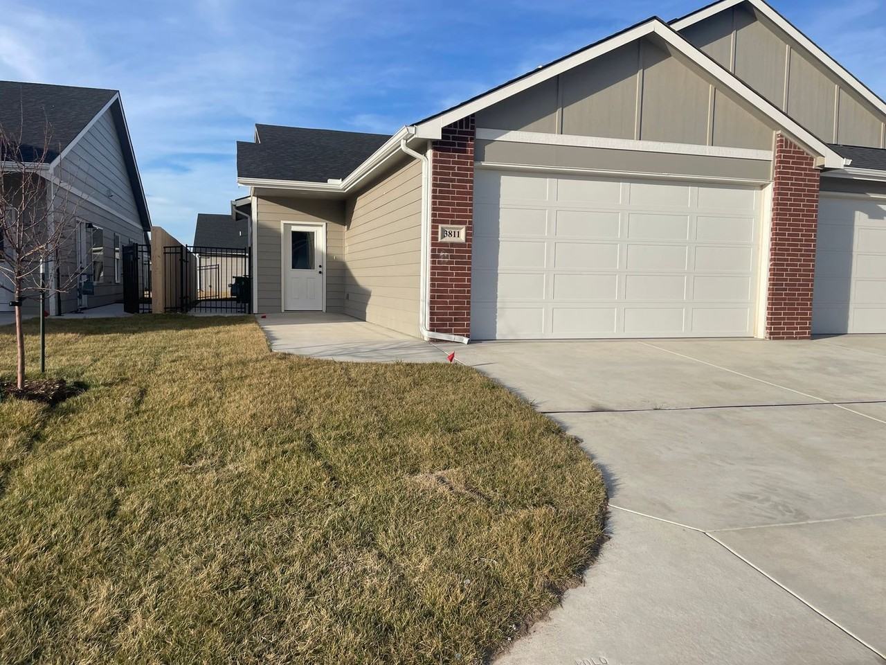 3809/11 S Bluelake Ct - Photo 2 of 19