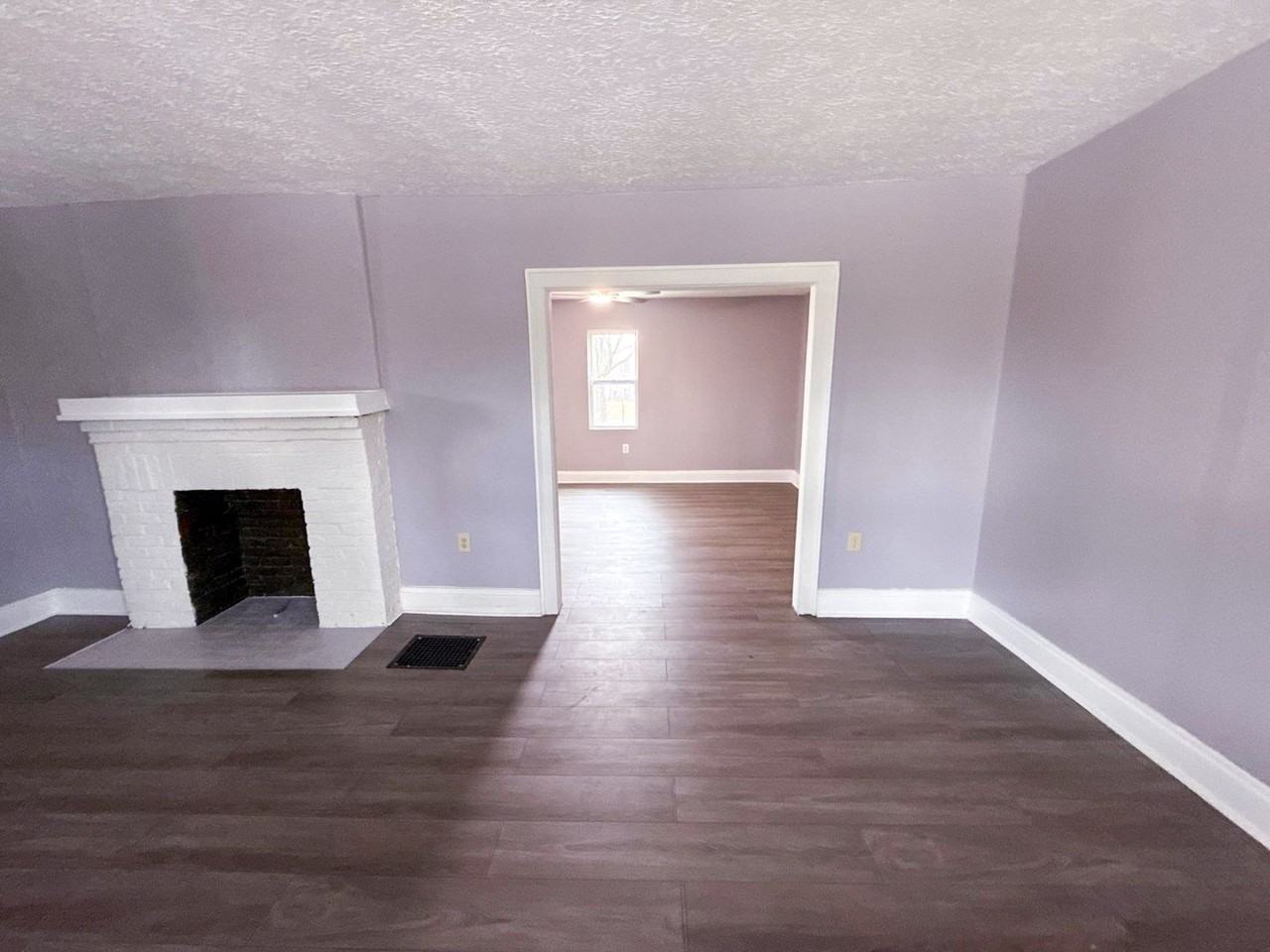 1066 E 12th Ave - Photo 4 of 11