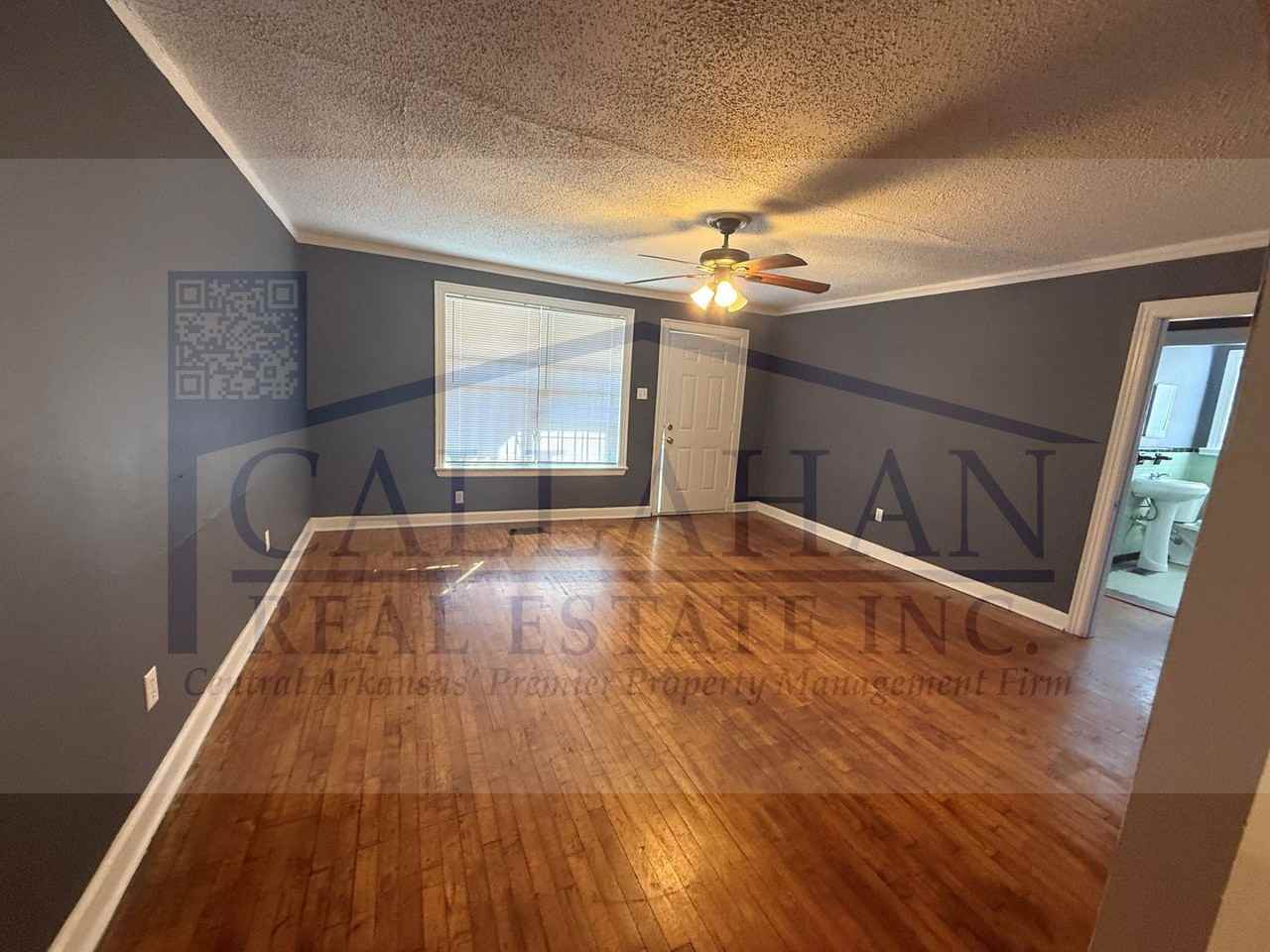 1006 Dennison St - Photo 4 of 11