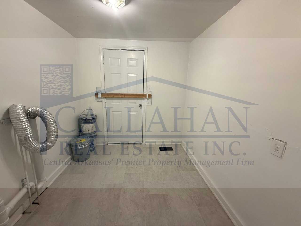 1006 Dennison St - Photo 7 of 11