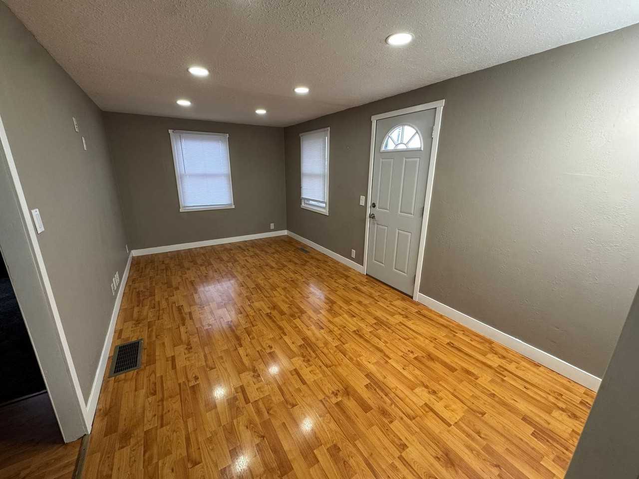 518 S 31st St - Photo 2 of 12