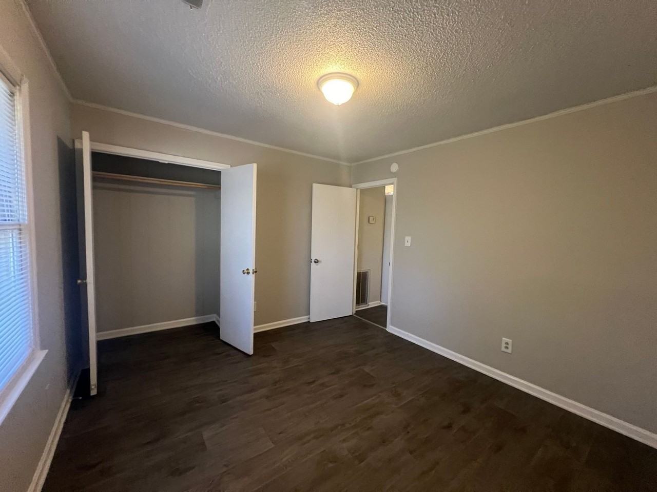 1316 Linwood Rd - Photo 5 of 7