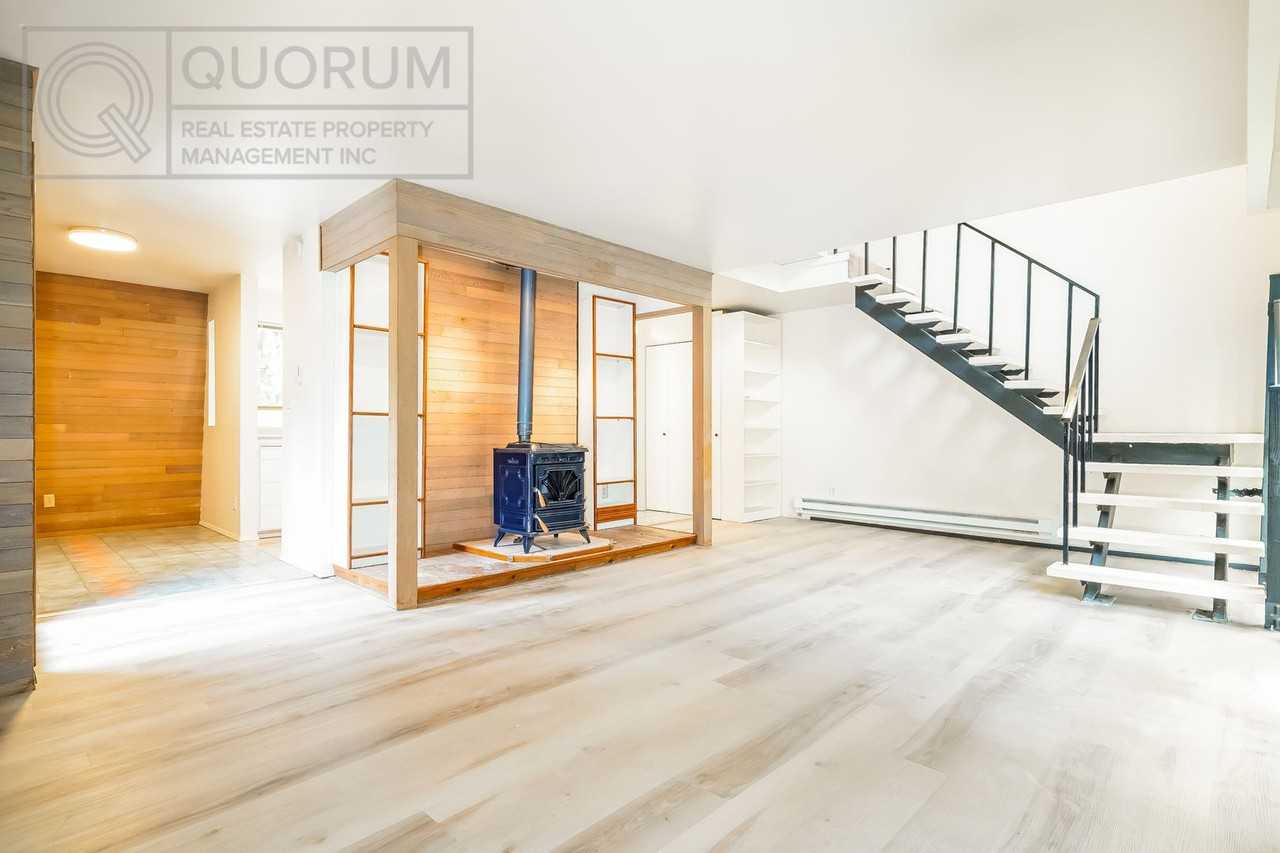 10755 Burke Ave N - Photo 5 of 27