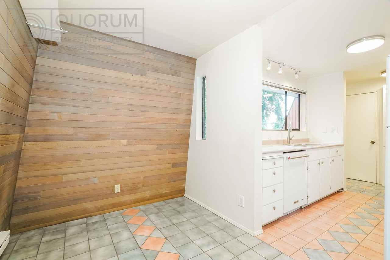 10755 Burke Ave N - Photo 7 of 27